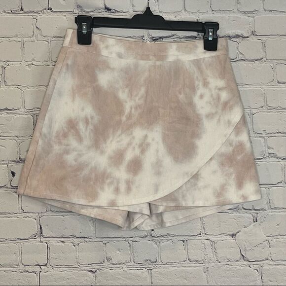 Le Lis Faux Wrap Skort - Picture 1 of 8